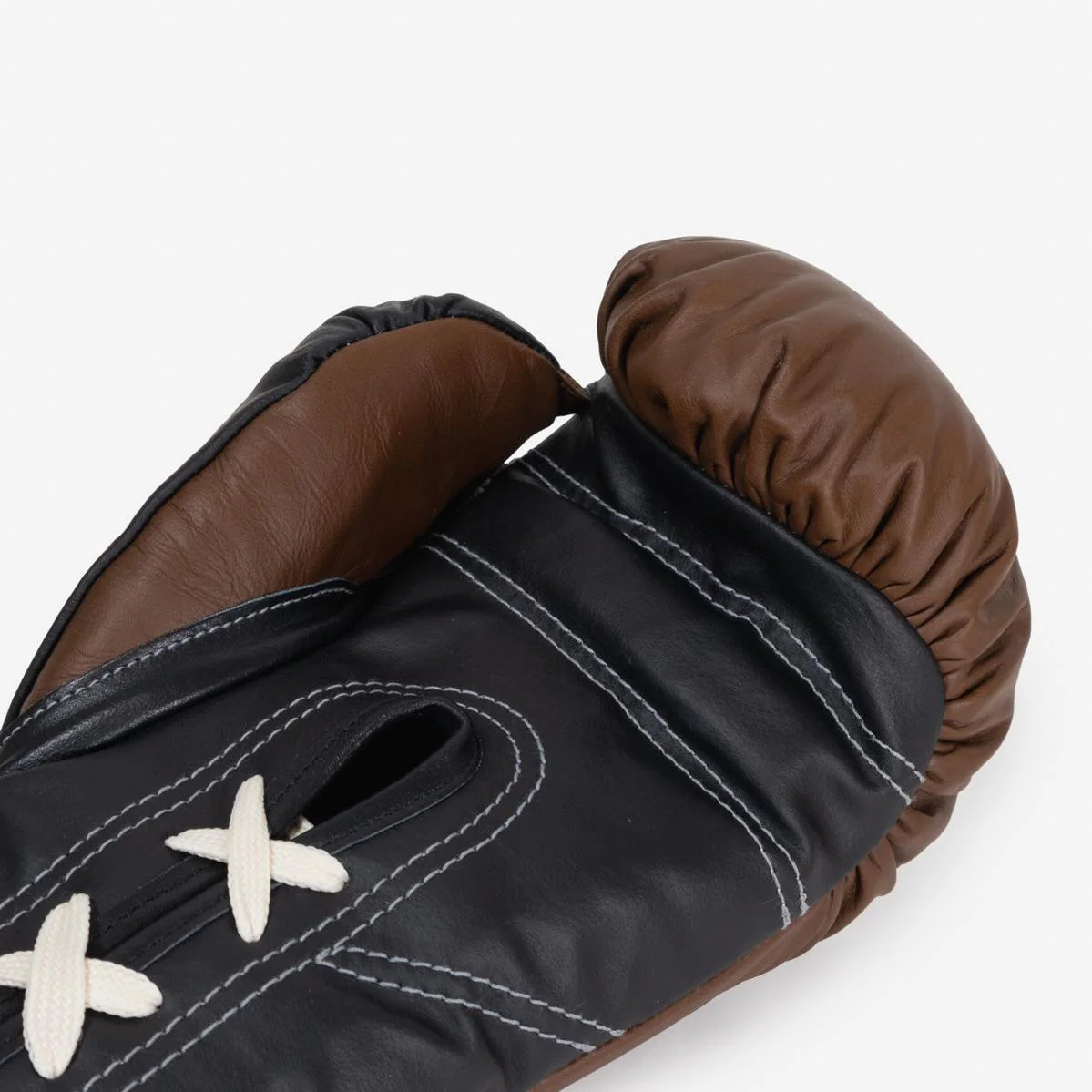 Gants de boxe Di Nardo avec Lacets 12 Oz Marron-noir  - Image 9