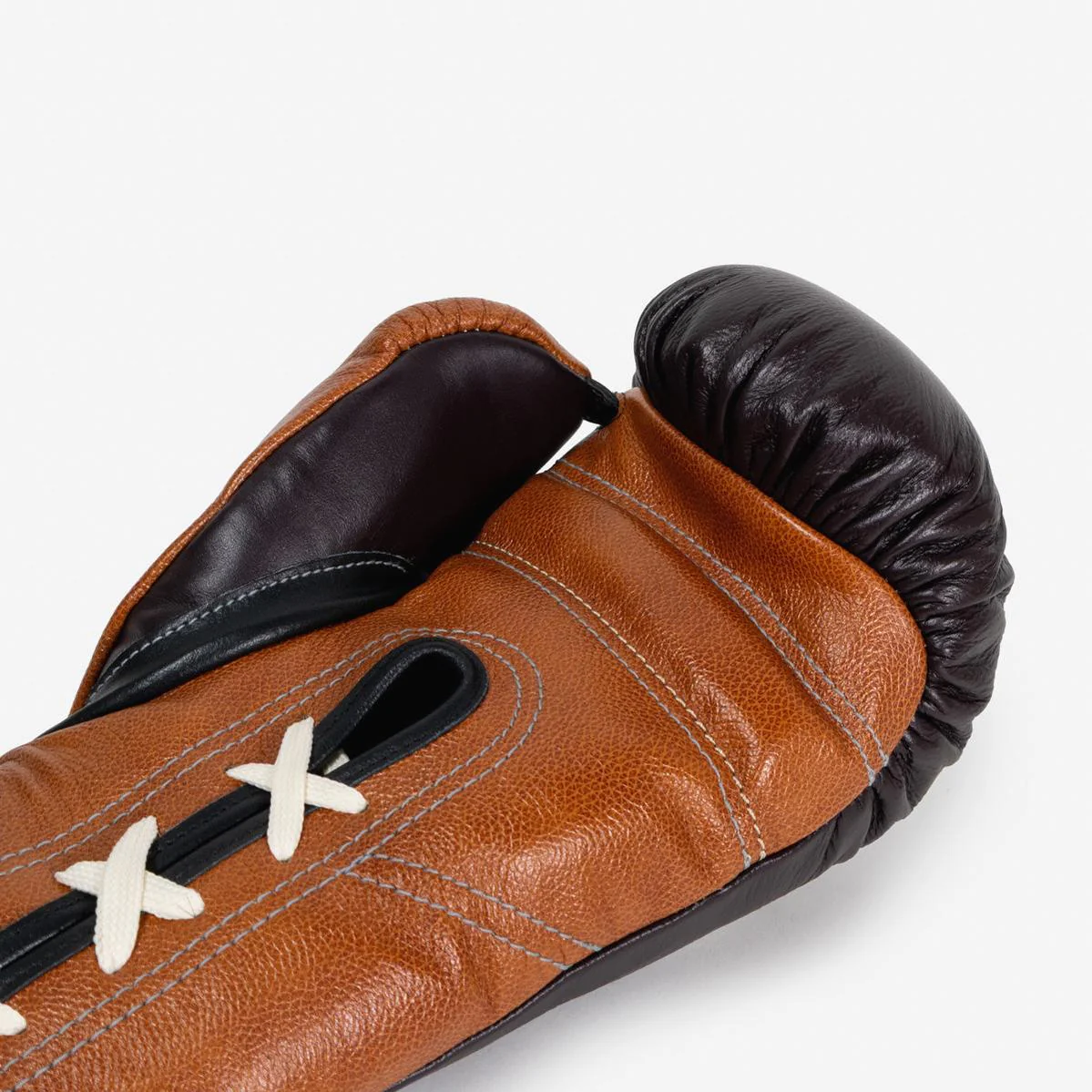 Gants de boxe Di Nardo avec Lacets 14 Oz Bourgogne-cognac  - Image 9
