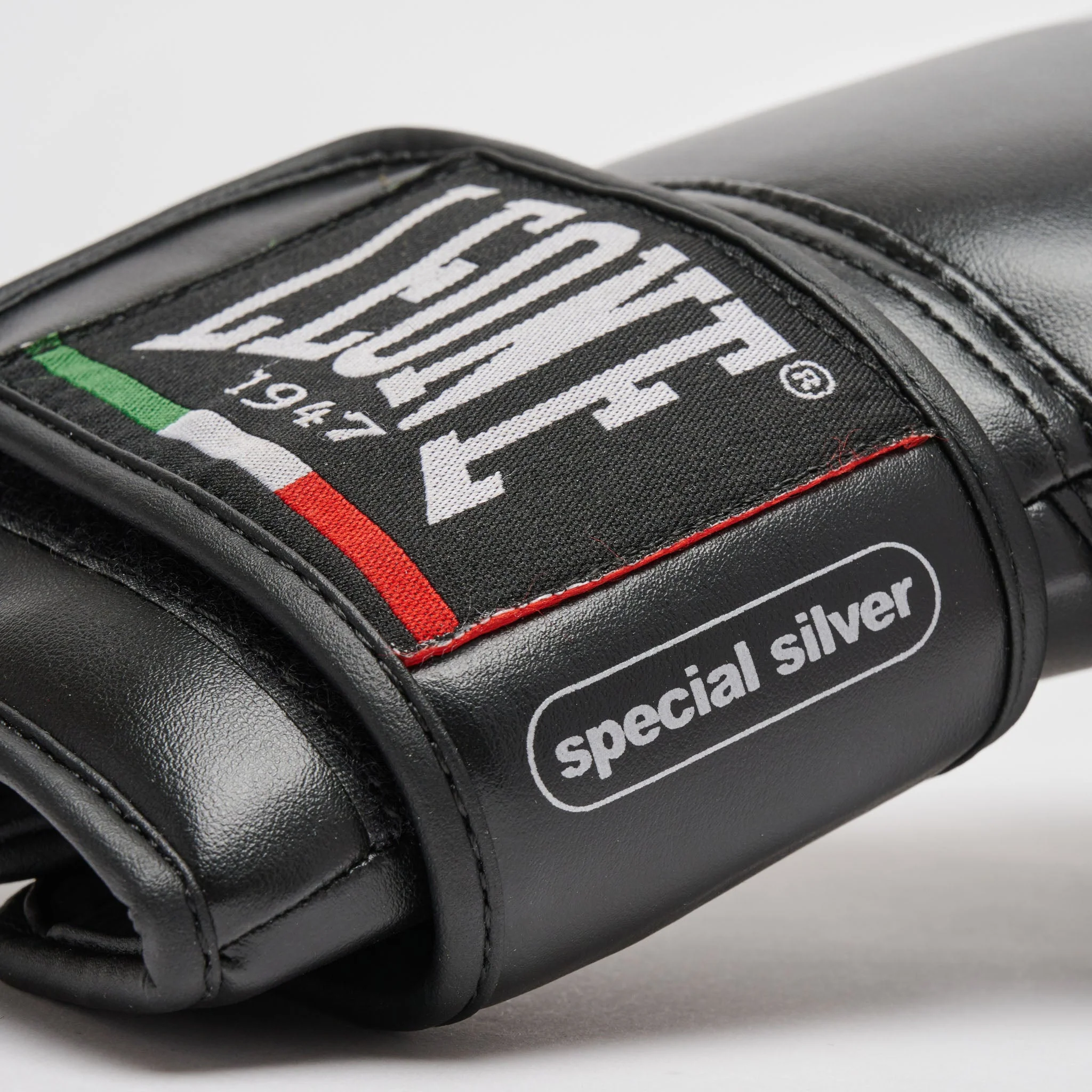 Gants de boxe Leone Thunder GN383  - Image 31