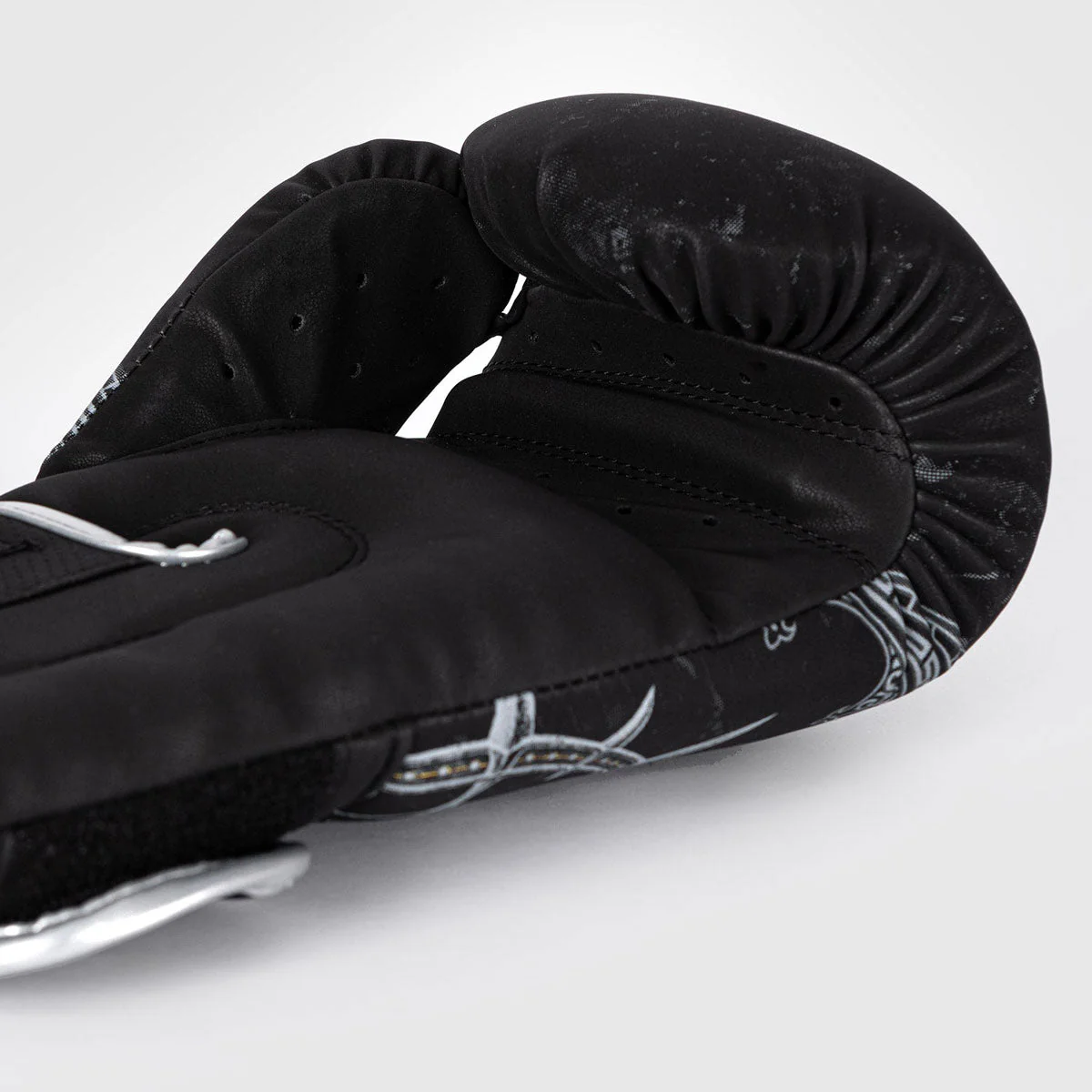 Gants de boxe Venum Gladiator 5.0 Noir Argent - Image 6