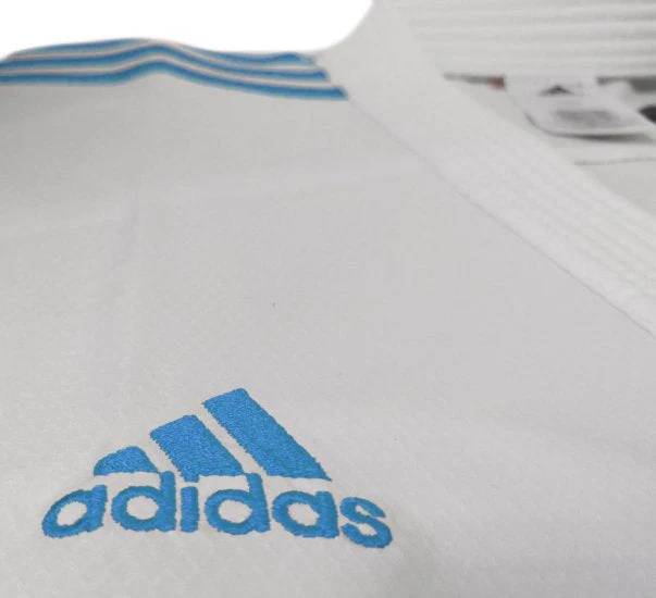 Karategi Adidas Kumite Adilight Primegreen WKF Rayures Bleues  - Image 3
