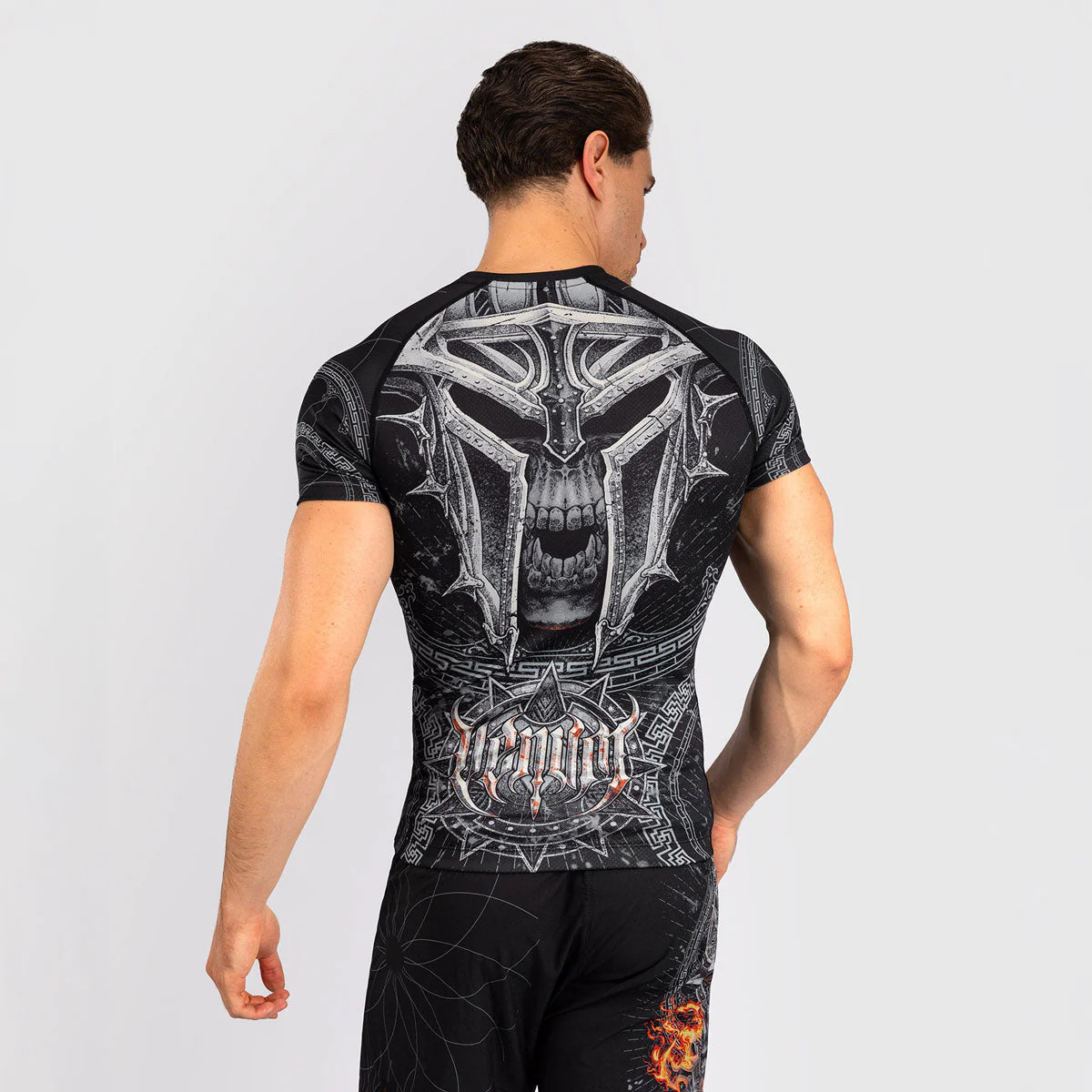 Rashguard Venum Gladiator 5.0 manches courtes Noir-Argent  - Image 3