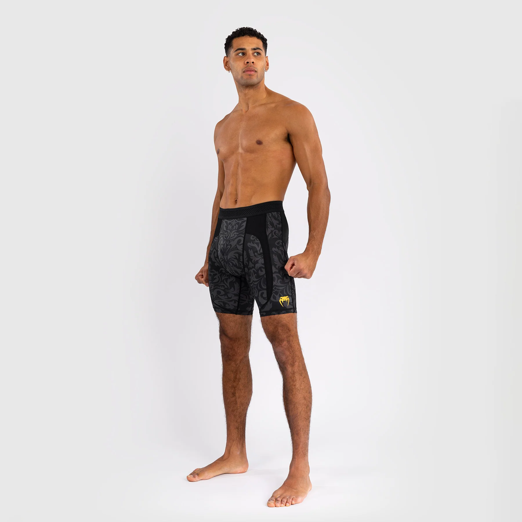Shorts à compression Venum x Topuria Inégalé Noir  - Image 4