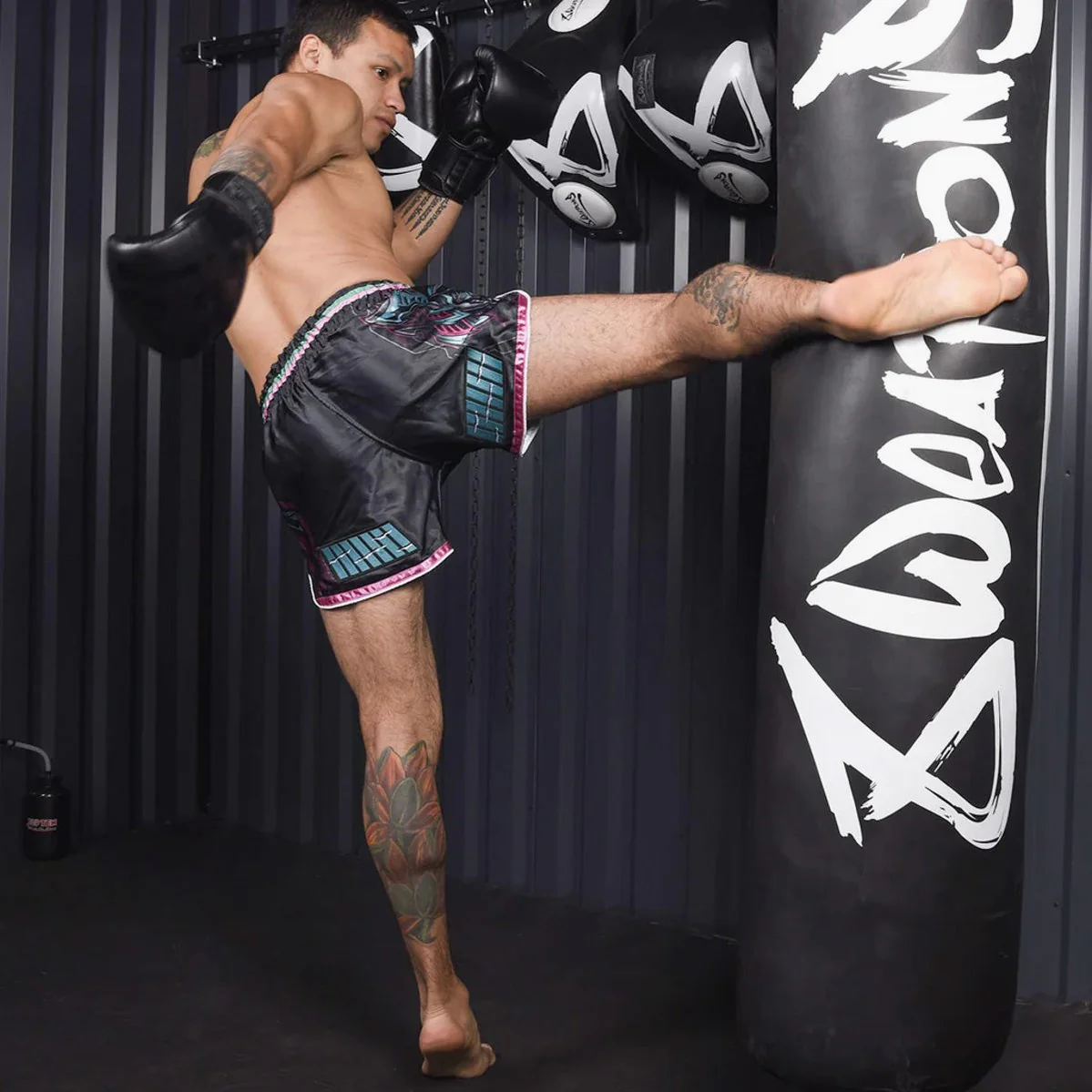 Shorts de kick-thai 8 Weapons Samurai 2.0 Cyber - Image 4