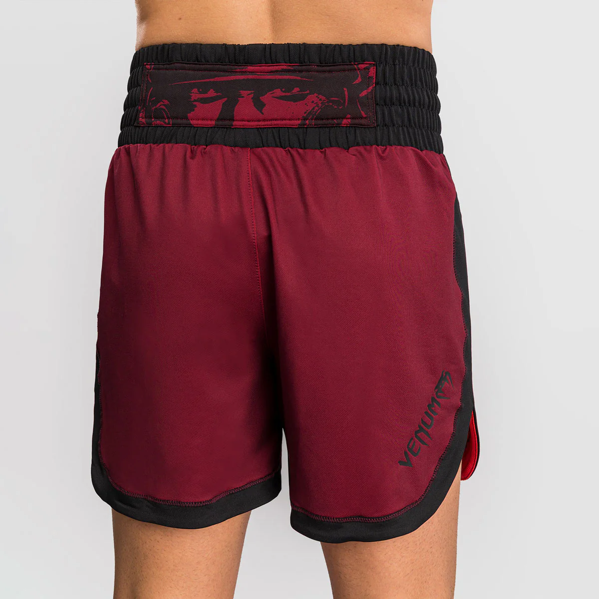 Shorts kick-thaï Venum Assassin's Creed Shadows Rouge-noir  - Image 6