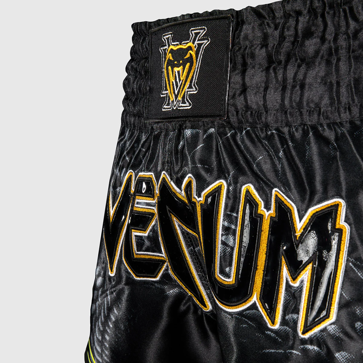 Shorts kick-thaï Venum Matupa Noir-gris  - Image 6