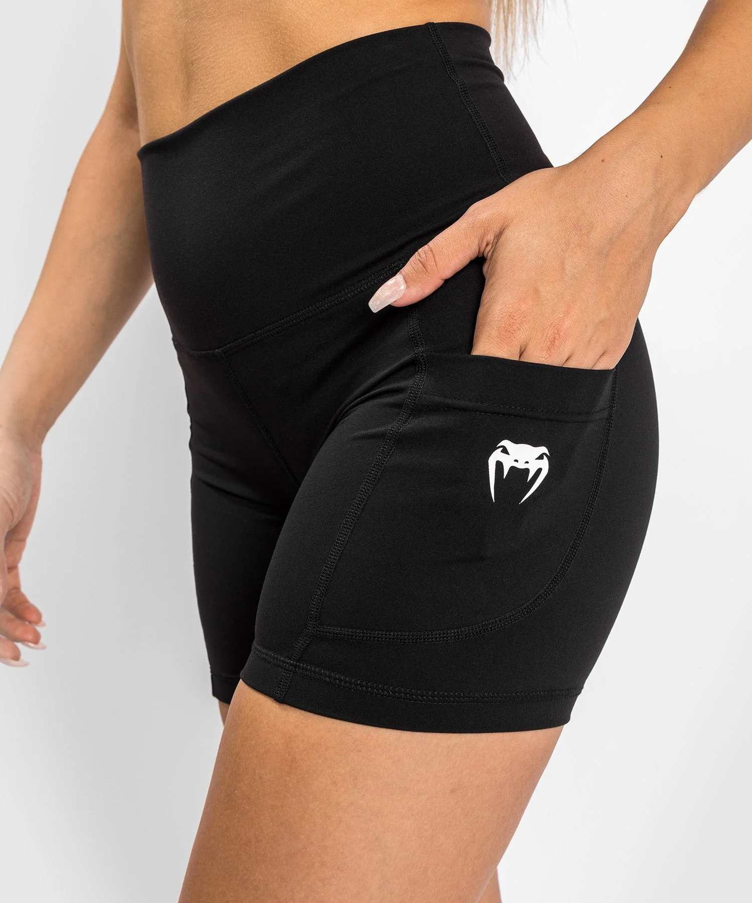 Shorts femme Venum Essential  - Image 4