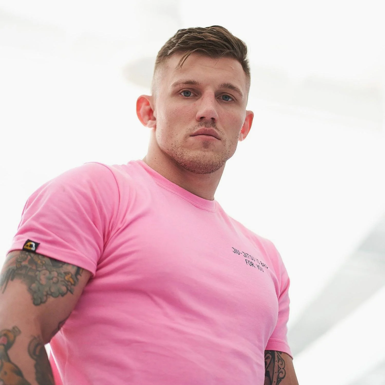 T-shirt Manto x KTOF Balaclava Rose  - Image 6